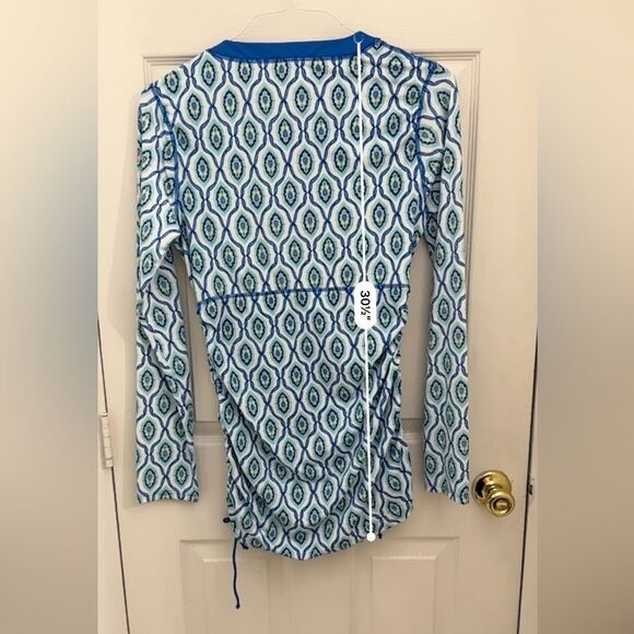 Cabana Life Women’s Swim Top Size Large Blue Green Ruched Patterned Long Sleeve - Picture 6 of 7